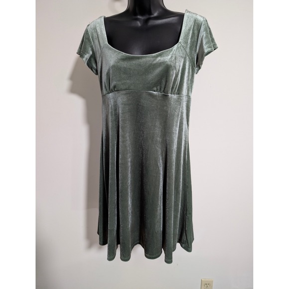 Rewind Velvet Sage Green Dress Square Neck Short Sleeve Smocked Back Large - Picture 1 of 5